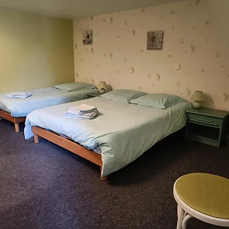 Hostellerie Du Chateau Bellenaves Kamer foto